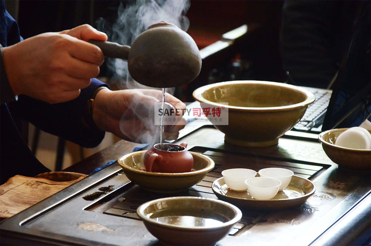 “圍爐煮茶”為什么火？年輕人追捧是有原因的-司孚特圍爐茶桌(圖2)