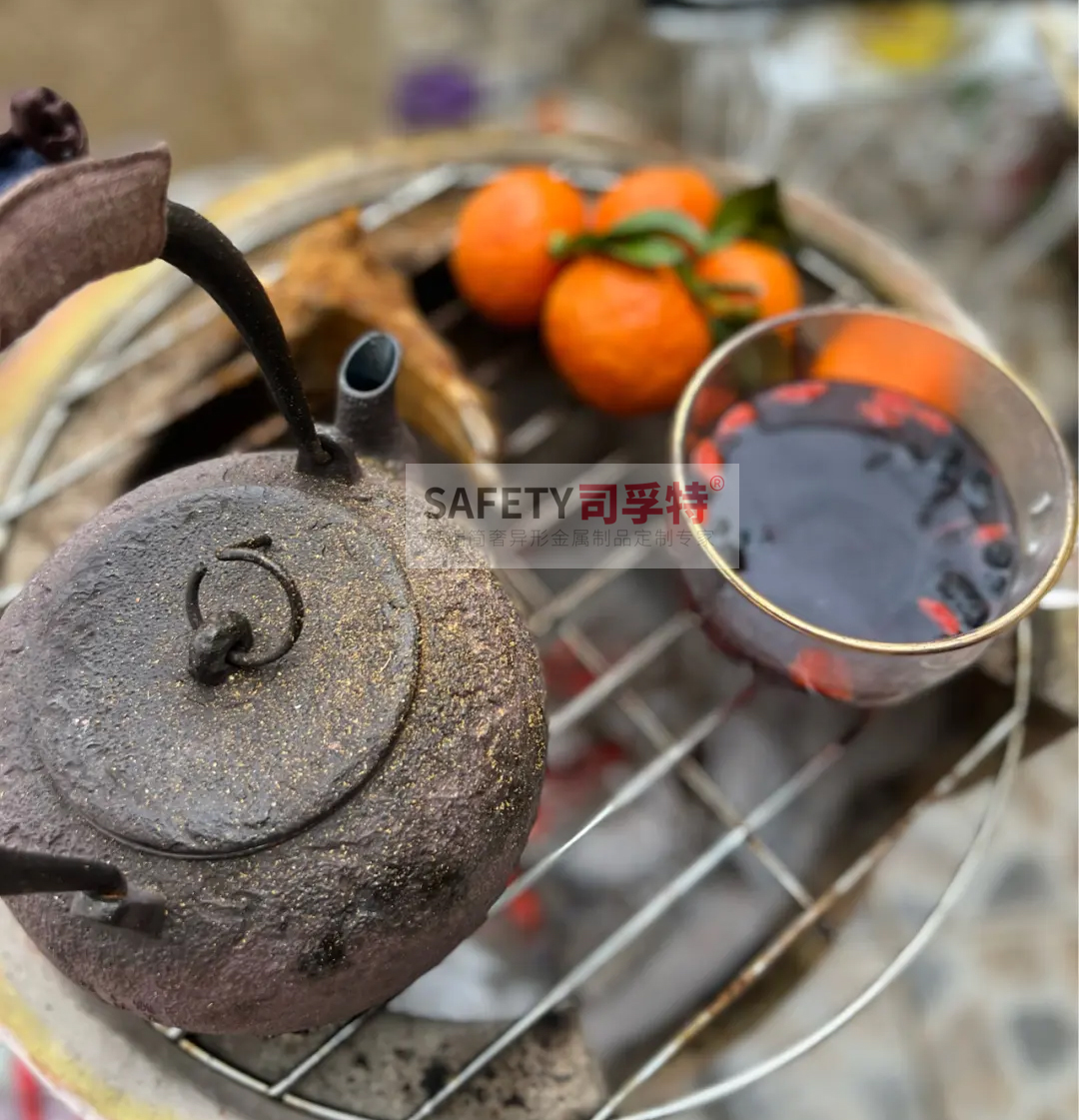經(jīng)典永不過(guò)時(shí)，“圍爐煮茶”掀起新式社交風(fēng)「司孚特圍爐茶桌」(圖3)