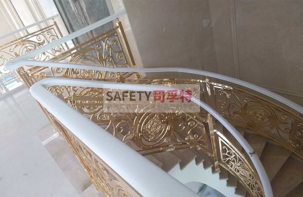 鋁藝鏤空雕花樓梯扶手：造型多樣，工藝成熟，彰顯高端品味(圖2)
